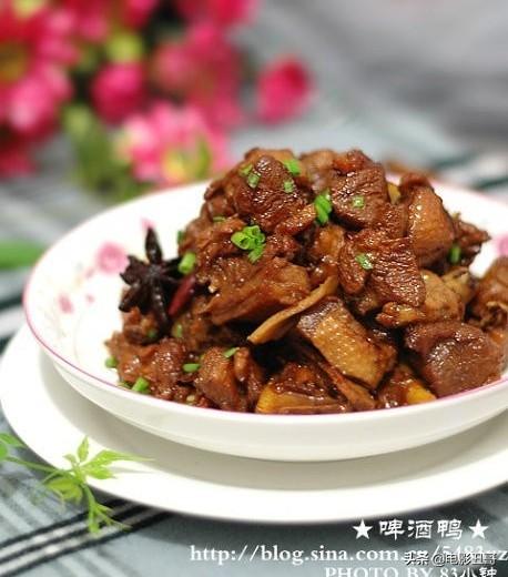 過(guò)幾天和女朋友去武漢，各位大佬推薦一下，武漢有哪些美食，或者小吃街，公園景點(diǎn)什么的？