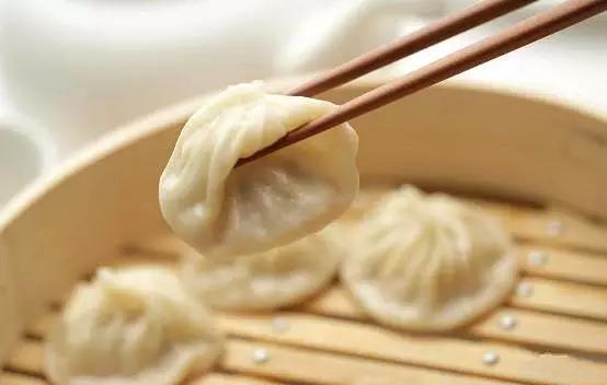 上海有哪些著名的小吃？有什么推薦嗎？